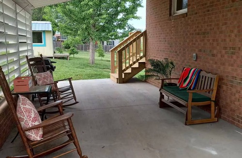 Broadway House | Magnolia House