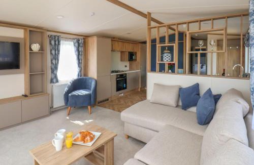 Briggswath House | Magnolia Lodge