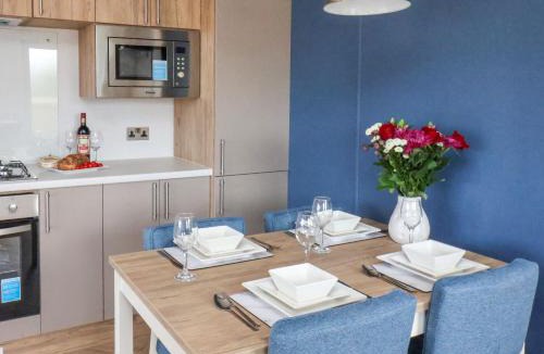 Briggswath House | Magnolia Lodge