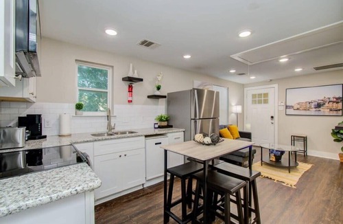 Greater East End House | Magnolia Park Urban Retreat - 2-BD/1-BA with Yard!