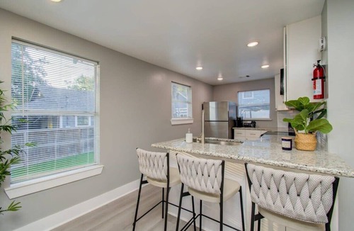 Greater East End House | Magnolia Park Urban Retreat - 2-BD/1-BA with Yard