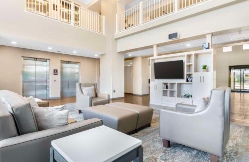 Fruitville Hotel | Magnolia Pointe; BW Signature Collection