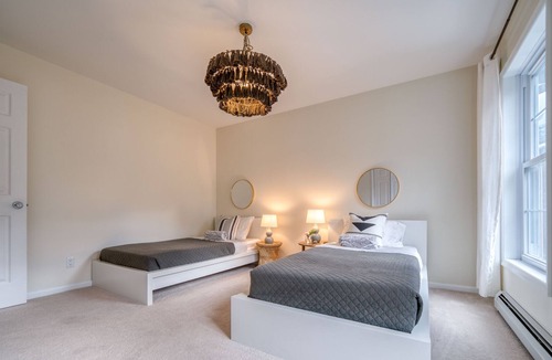 West Saugerties House | Magnolia Retreat | Hot Tub, Pool, Firepit