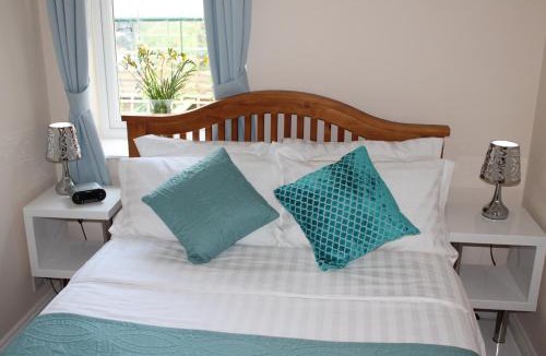 Coalpit Heath House | Magnolia Self Contained Suites