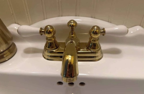 Oswego Bed & Breakfast | Magnolia Suite- The Belvedere Inn