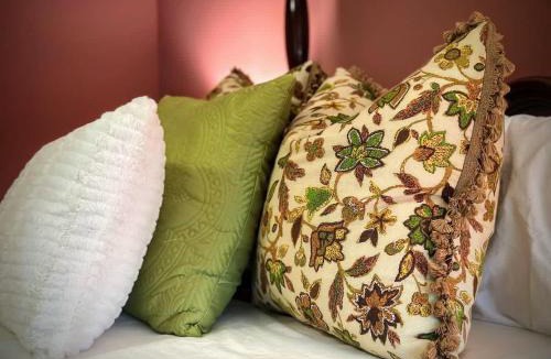 Oswego Bed & Breakfast | Magnolia Suite- The Belvedere Inn