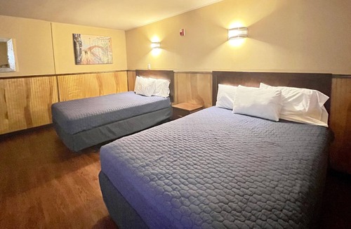 New Cumberland Hotel | Magnuson Grand Harrisburg