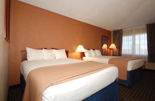 Garden City Hotel | Magnuson Hotel Red Baron