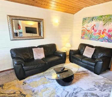 Warminster House | Magpie 3 HuntersMoon-Longleat-Warminster-Bath