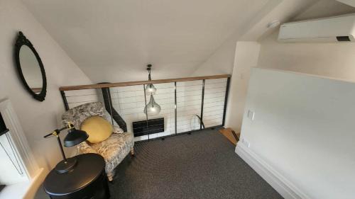 Mintaro Hotel | Magpie and Stump Hotel 'Nest Accommodation'