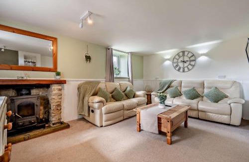Newton-on-Rawcliffe House | Magpie Cottage
