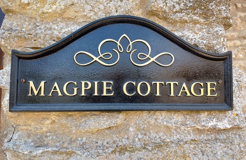 North Brewham Cottage | MAGPIE COTTAGE, pet friendly, with a garden in South Brewham