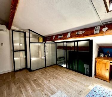 Villeneuve-les-Maguelone Apartment | Maguelone Centre - 4 pers, wifi, Clim