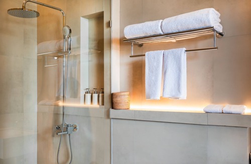 Batu Bolong Hotel | Maha Resort Bali