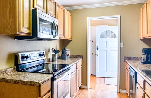 Madison House | Mahan Pool House | Relaxing, Private Group Getaway