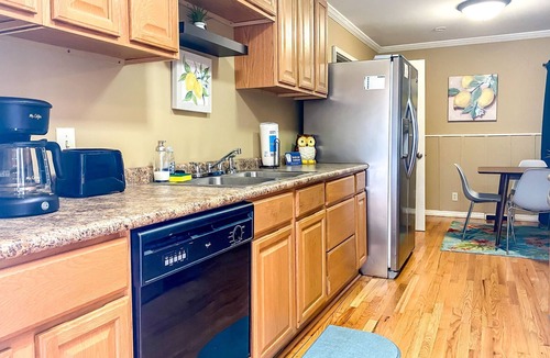 Madison House | Mahan Pool House | Relaxing, Private Group Getaway