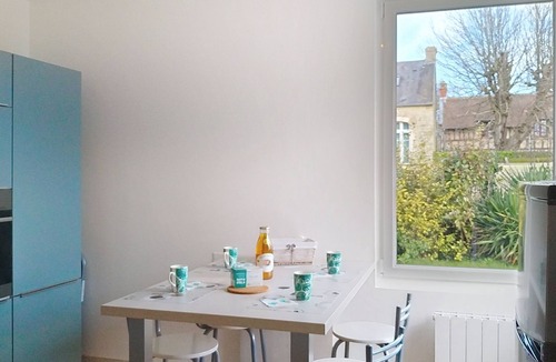 Longues-sur-Mer House | Mahionias's cottage by Interhome