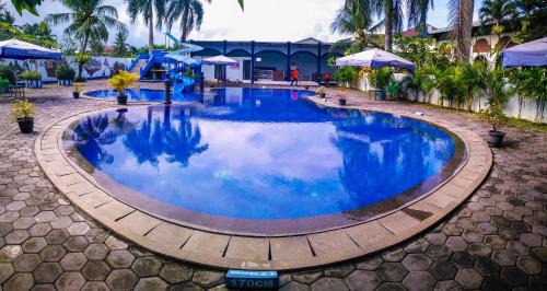 Genteng Hotel | Mahkota Hotel