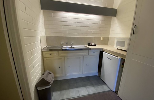 Warrnambool Hotel | Mahogany Motel