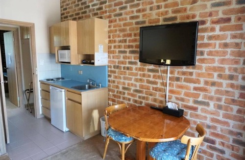 Cranbourne Hotel | Mahogany Park