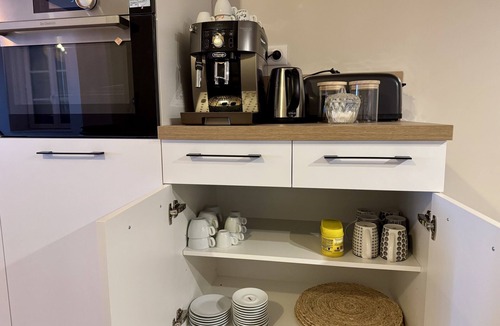 Saint-Sulpice-de-Faleyrens Villa | Maison Blanche 3 CH 3SDB 1 sofa bed View