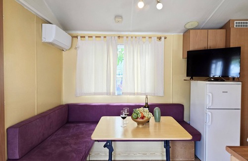 Canet de Mar Ski Chalet | Maia: Family bungalow