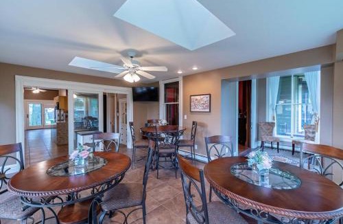 Fairbury House | Maid's Quarters