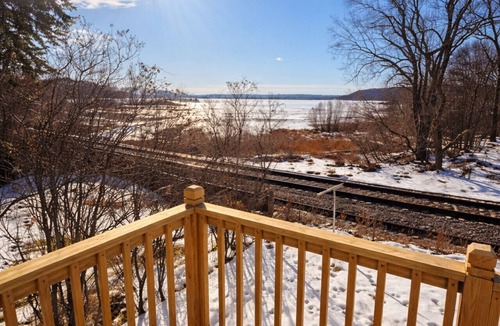 Maiden Rock House | Maiden Rock River Hideaway