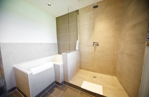 Maidstone Hotel | Maidens Tower B&B