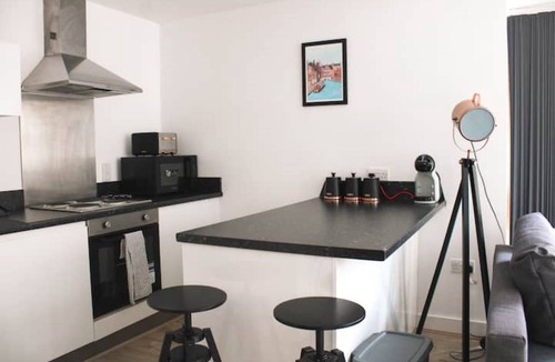 Birmingham City Centre Apartment | Mailbox Manor