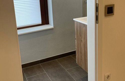 Reistenhausen Apartment | Main Appartment Haus in Freudenberg: We can accommodate all travel groups.