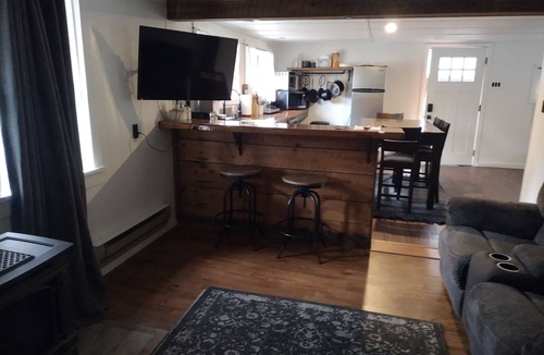 Hillsgrove Cabin | Main cabin at Elk Creek Escape