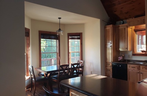 Iuka Cabin | Main Cabin