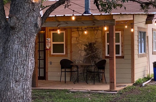 Medina House | Main Cottage & Studio in Medina, Texas