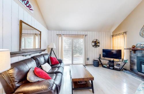 Pacific City House | Main Deck