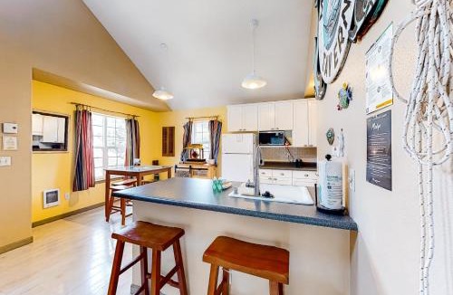 Pacific City House | Main Deck