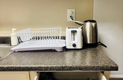 Beltline House | Main Floor 1 Bedroom Suite with Parking