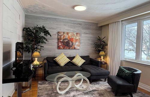 Woburn House | Main floor city living with nature+30 minutes from downtown