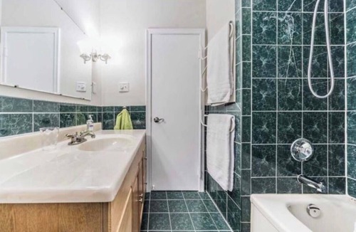 Woburn House | Main floor city living with nature+30 minutes from downtown