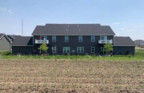 Bettendorf Condo | Main Floor Cozy 2 Bedroom Condo with a master suite in Bettendorf