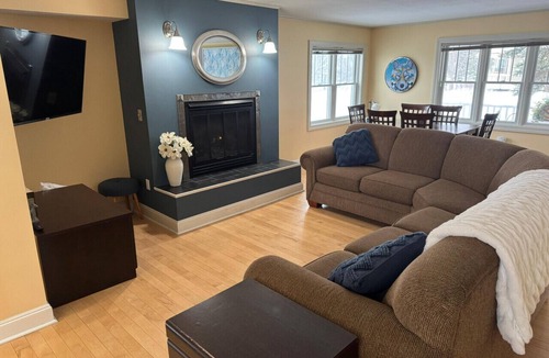 Bayfield House | Main @ Hendrickson House