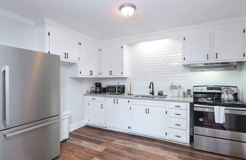 Forest Acres House | Main Home + Guest Suite - Mins to USC + Ft Jackson