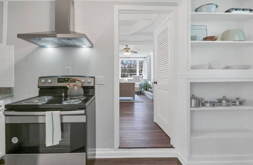 Forest Acres House | Main Home + Guest Suite - Mins to USC + Ft Jackson