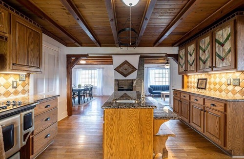Fishers Hill House | Main House at Shenandoah Shangri-La