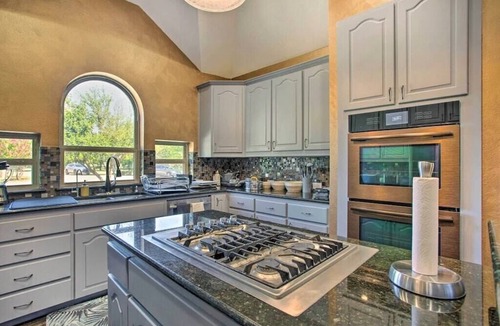 Allen Villa | Main House · Heated Pool~Pool Table~SPA~Home Theatre~Sleeps-20
