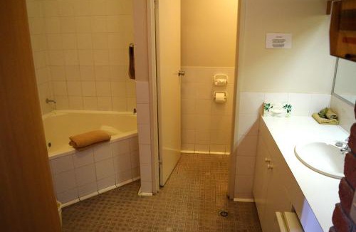 Golden Point Hotel | Main Lead Ballarat Motel