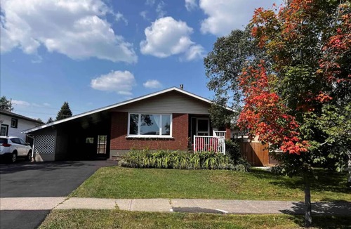 Thunder Bay House | main level in prestigious area nn
