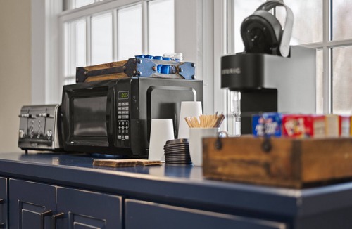 West Dover Hotel | Main Lodge - King - 2nd floor - Room 201n