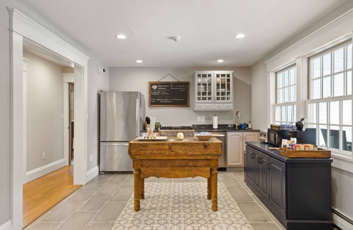 West Dover Hotel | Main Lodge - Suite 204