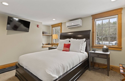 West Dover Hotel | Main Lodge - Suite 204